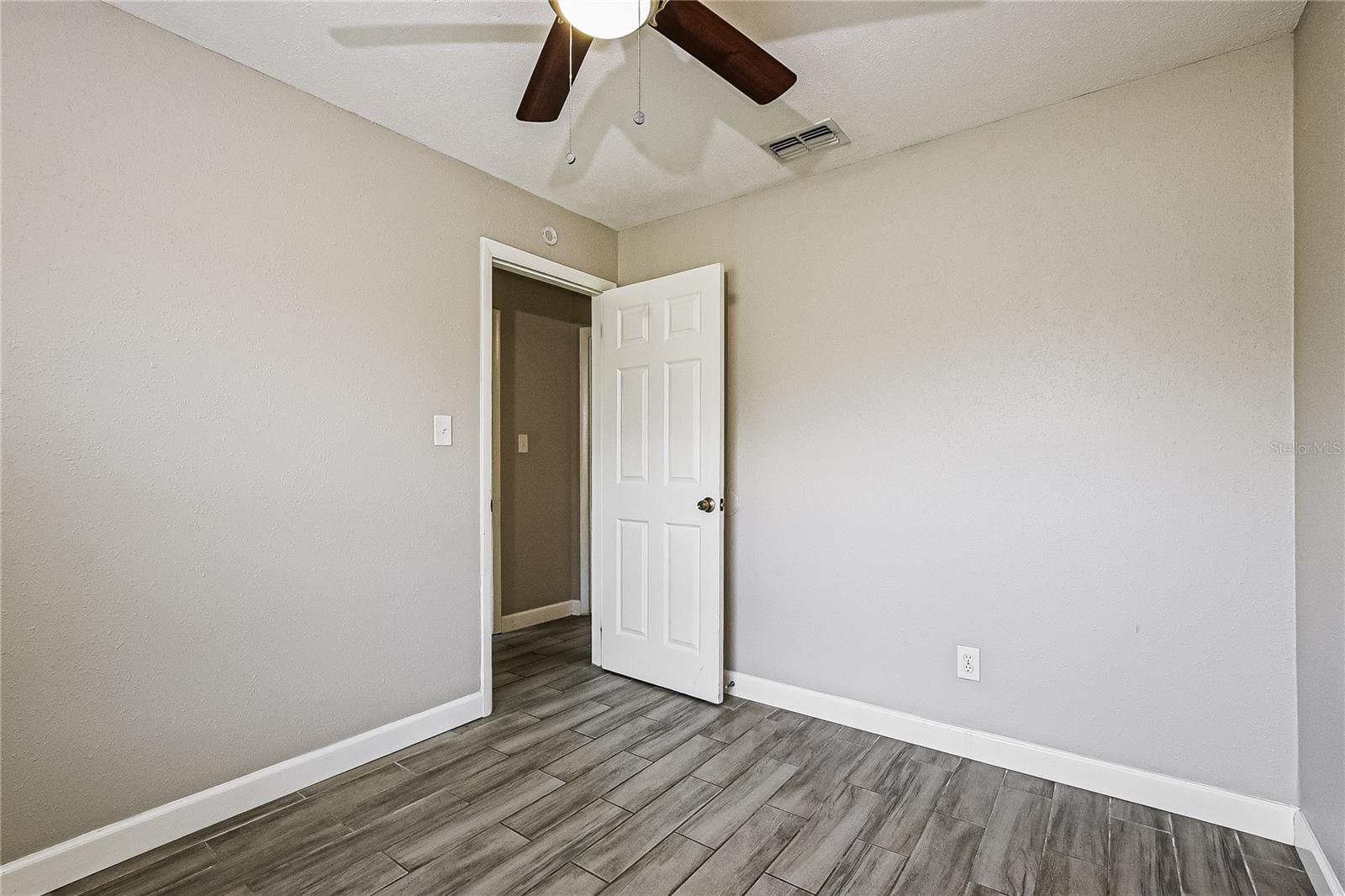 Image 7 of 16 For 321 Fort Collins Court