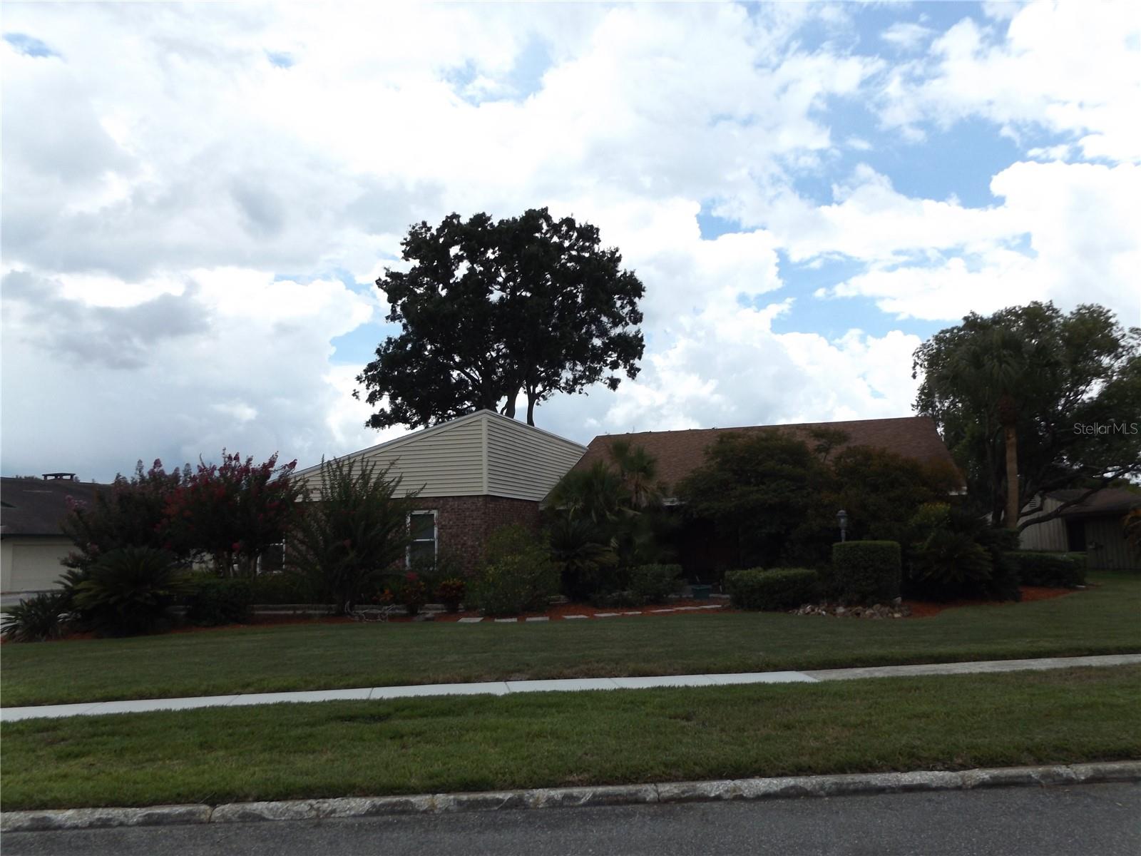 Image 3 of 4 For 105 Country Club Lane