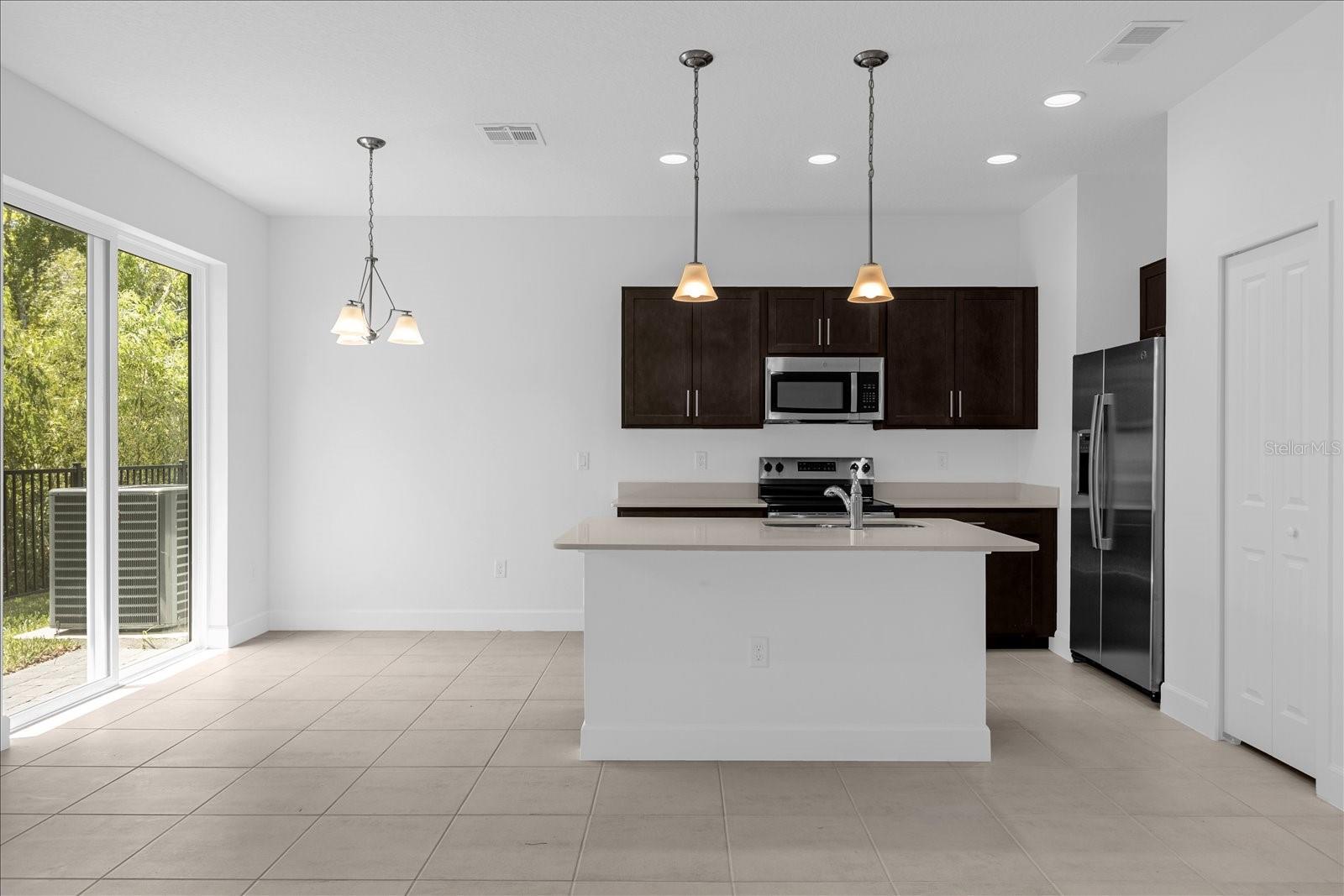 Image 7 of 25 For 1332 Captiva Cove