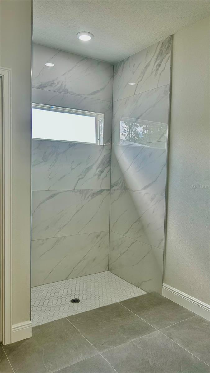 Image 11 of 21 For 713 Marion Oaks Manor