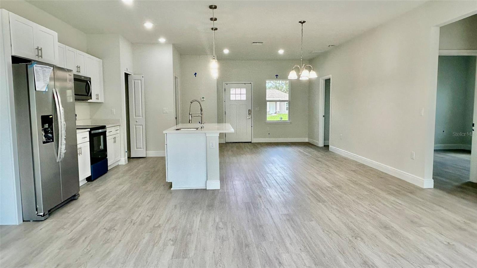 Image 5 of 21 For 713 Marion Oaks Manor