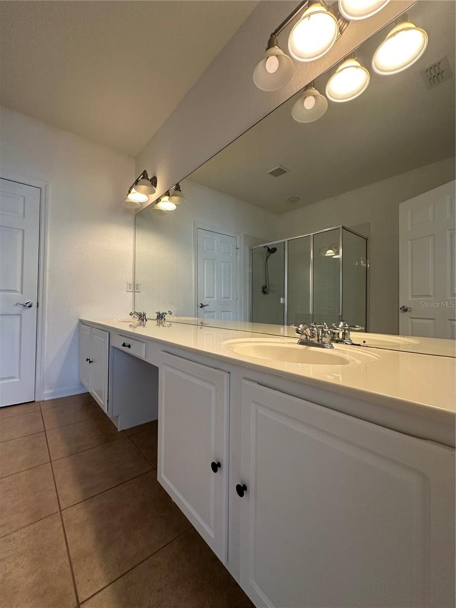 Image 14 of 45 For 412 Hilgard Cove 412