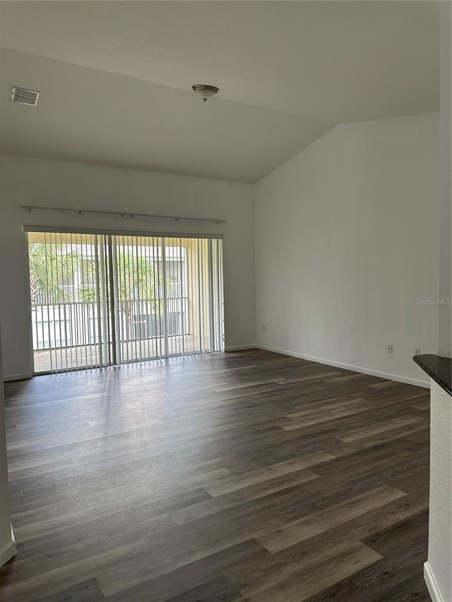 Image 21 of 45 For 412 Hilgard Cove 412