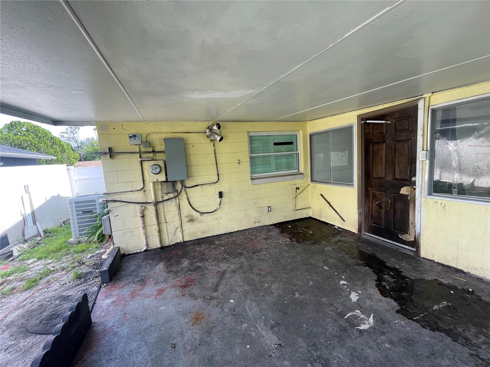 Image 18 of 19 For 4052 Castlegate Drive