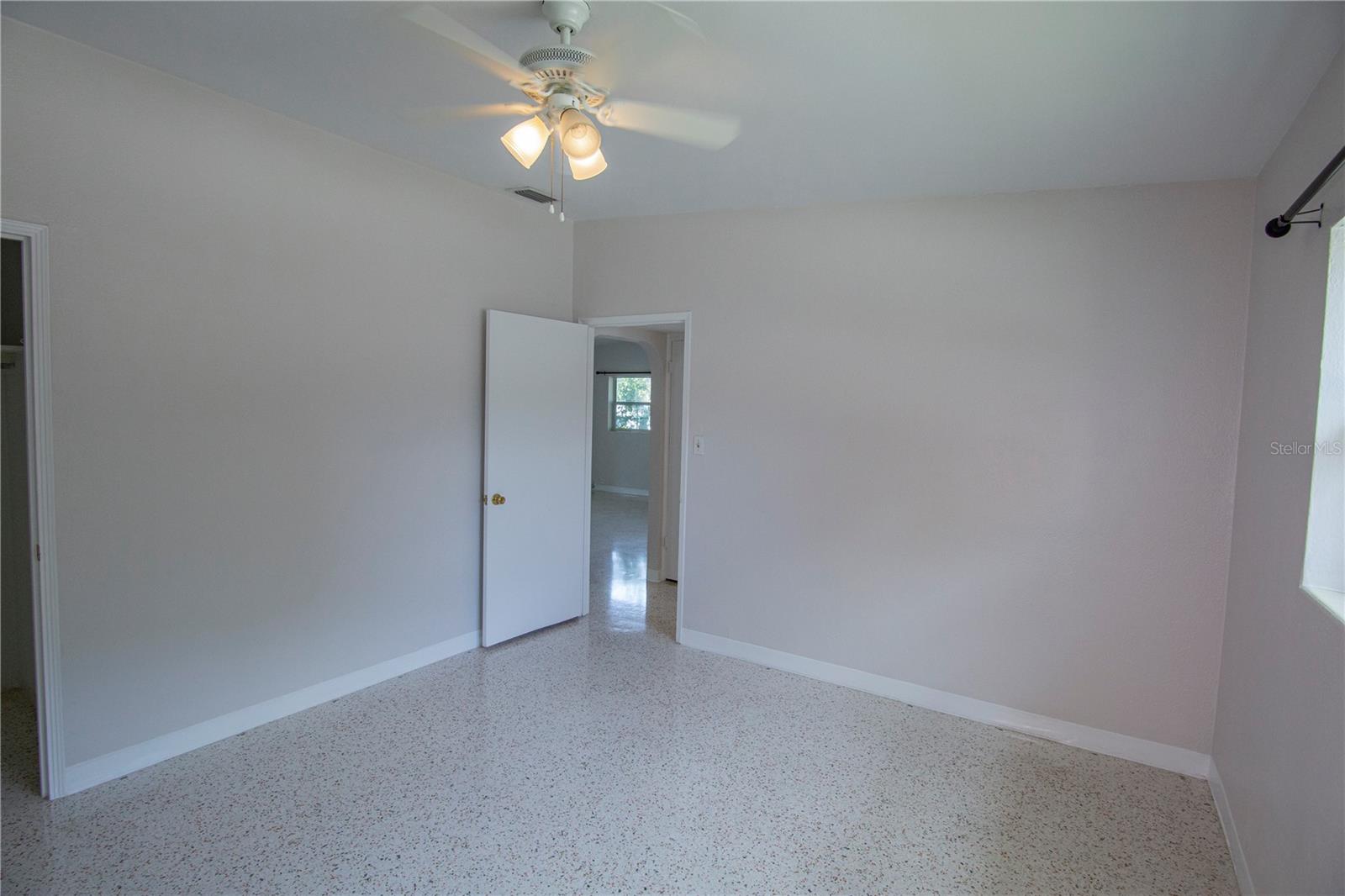 Image 11 of 17 For 2510 Roxbury Road