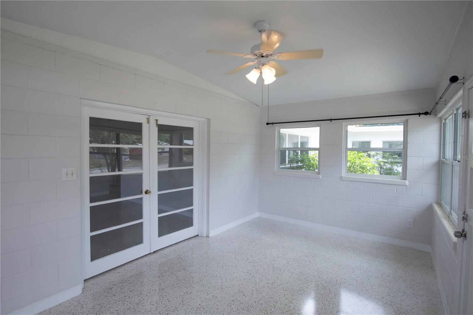 Image 3 of 17 For 2510 Roxbury Road