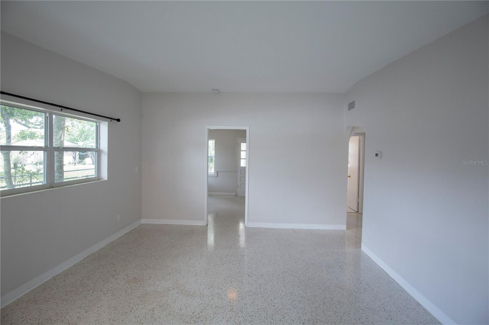 Image 9 of 17 For 2510 Roxbury Road