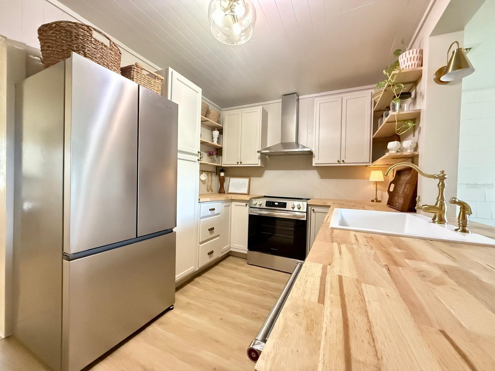 Image 10 of 32 For 918 7th Avenue Sw