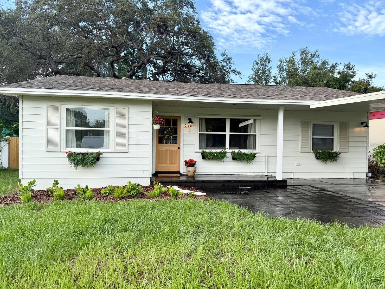 Image 31 of 32 For 918 7th Avenue Sw