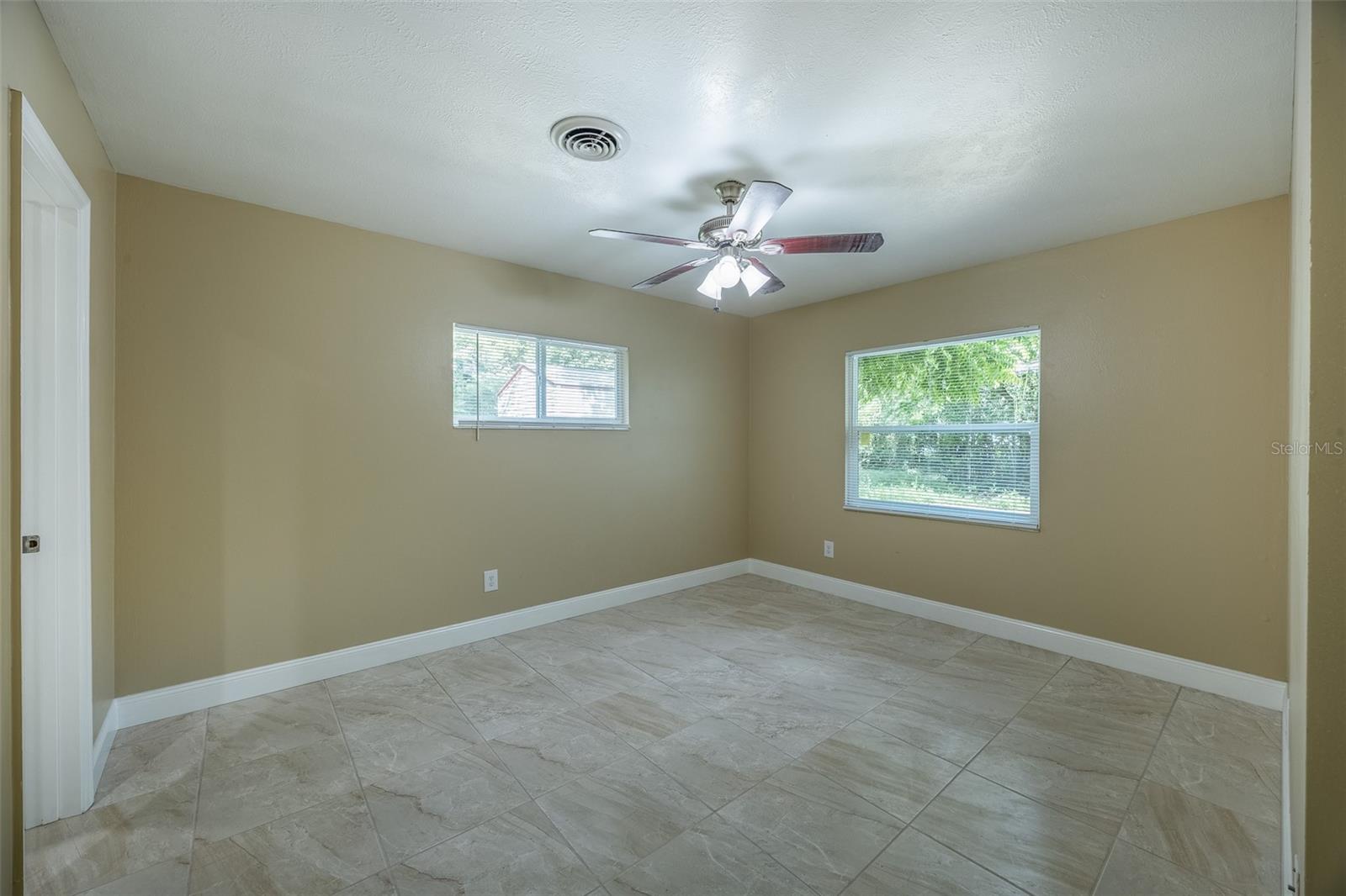 Image 7 of 14 For 1436 Tangerine Court
