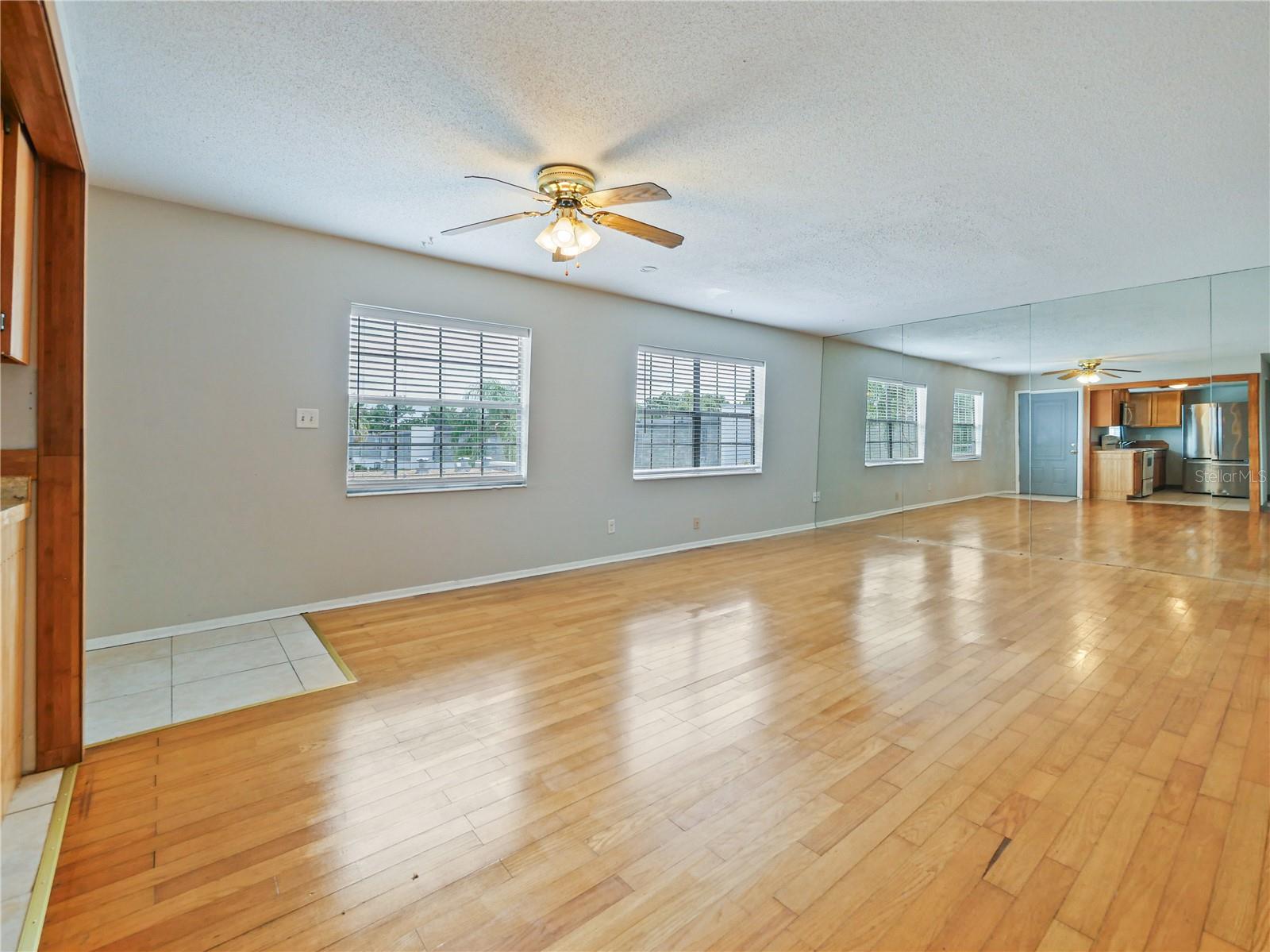 Image 3 of 18 For 1000 Semoran Boulevard 716