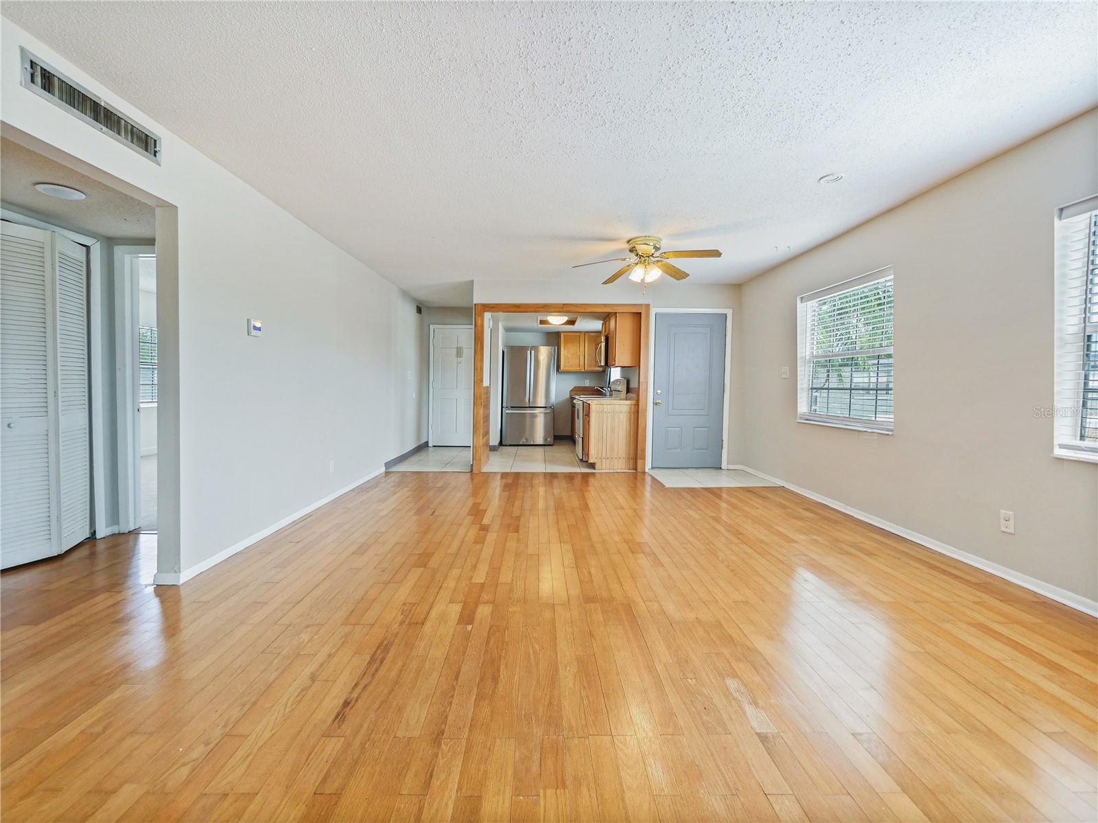 Image 5 of 18 For 1000 Semoran Boulevard 716