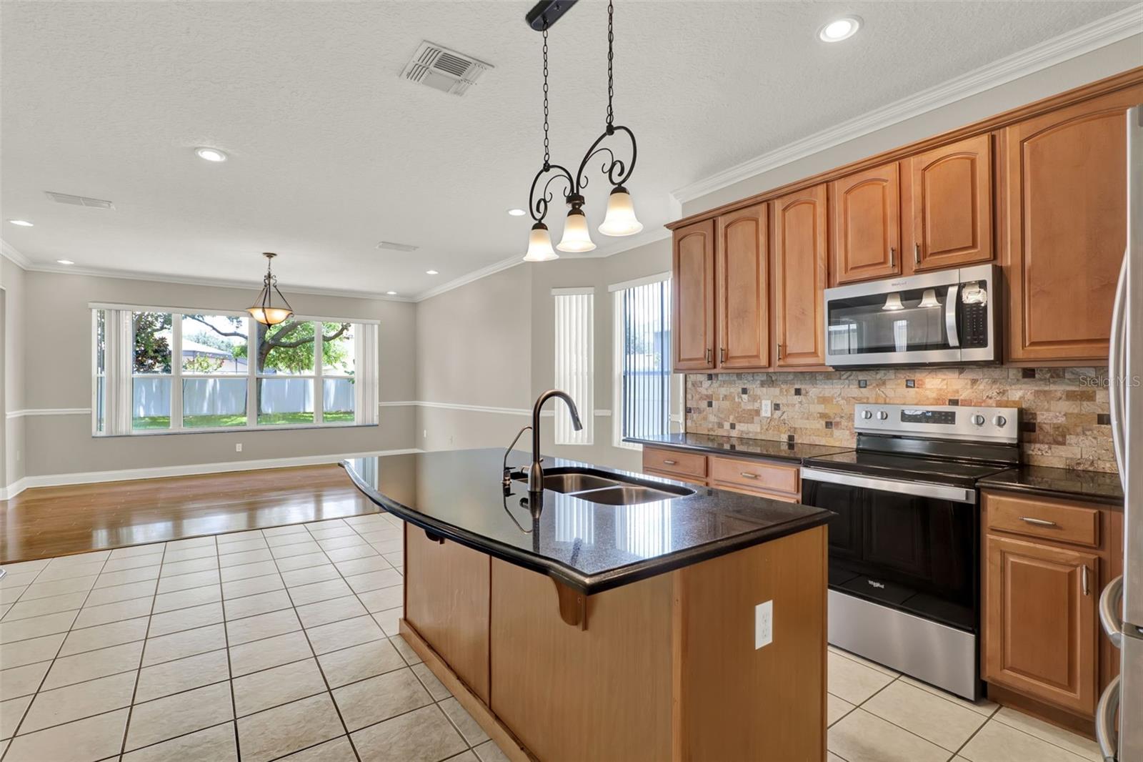 Image 10 of 38 For 1916 Mitchellbrook Ln