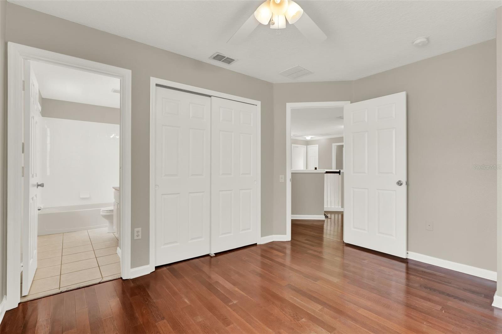 Image 22 of 38 For 1916 Mitchellbrook Ln