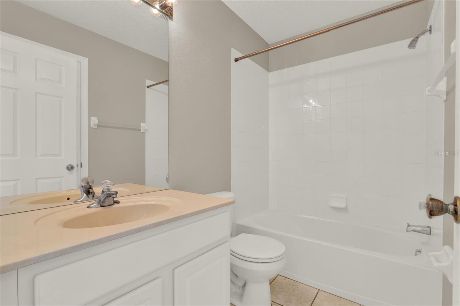 Image 26 of 38 For 1916 Mitchellbrook Ln