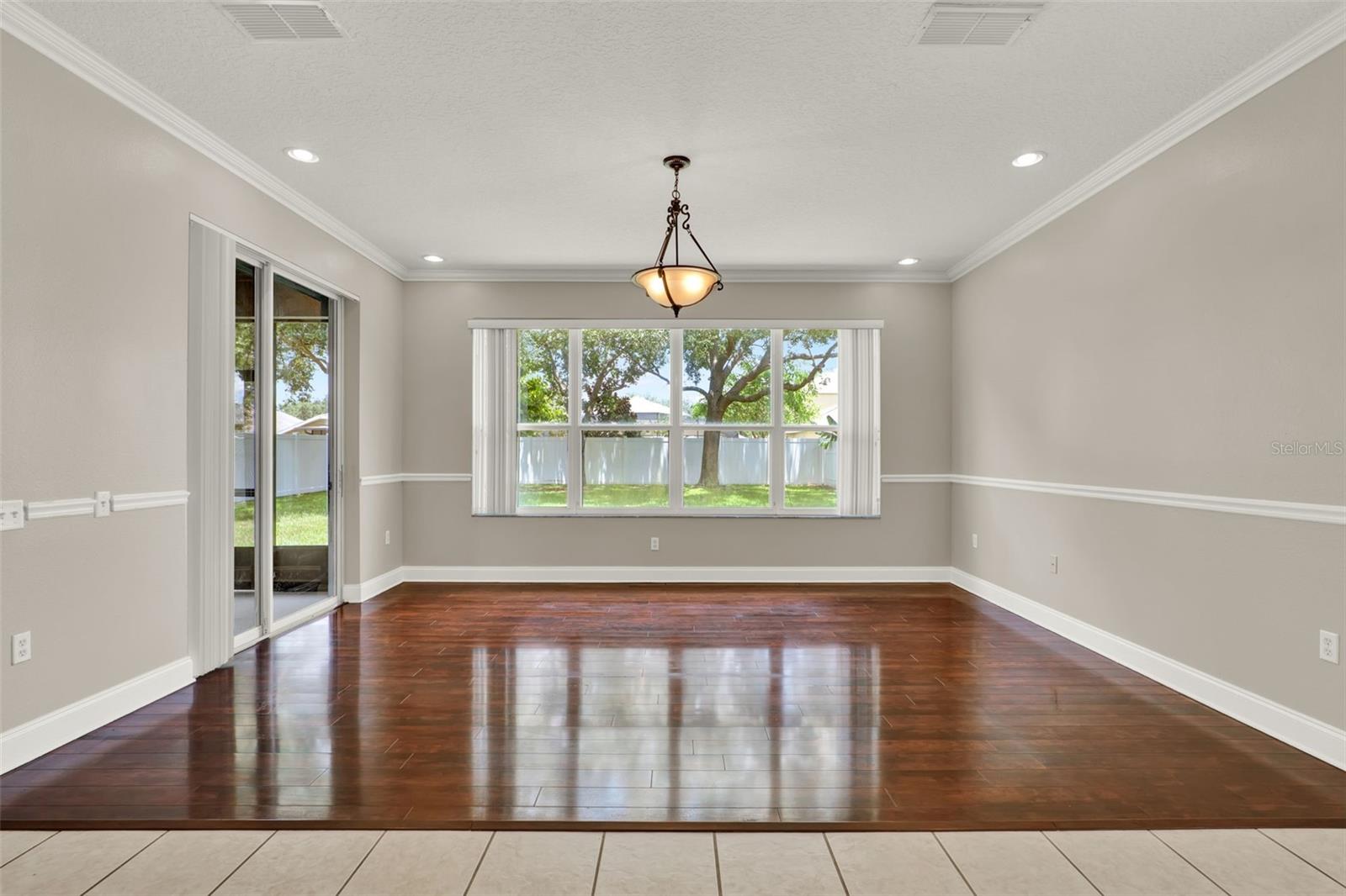 Image 8 of 38 For 1916 Mitchellbrook Ln