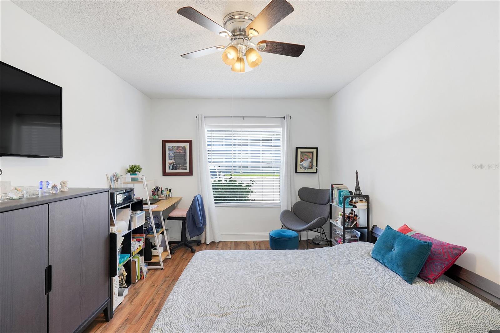 Image 18 of 34 For 4226 Pershing Pointe Place 5