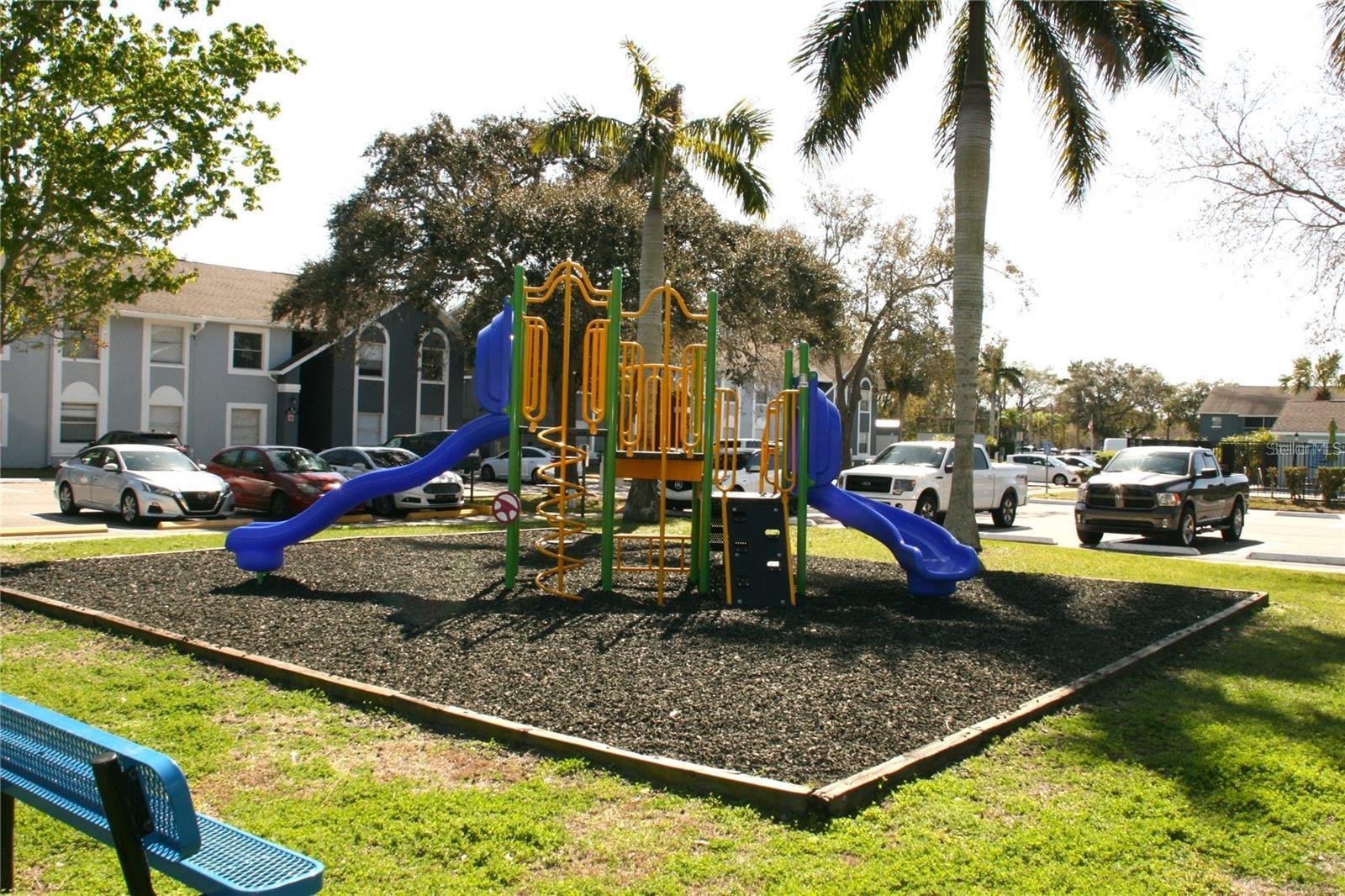 Image 29 of 34 For 4226 Pershing Pointe Place 5