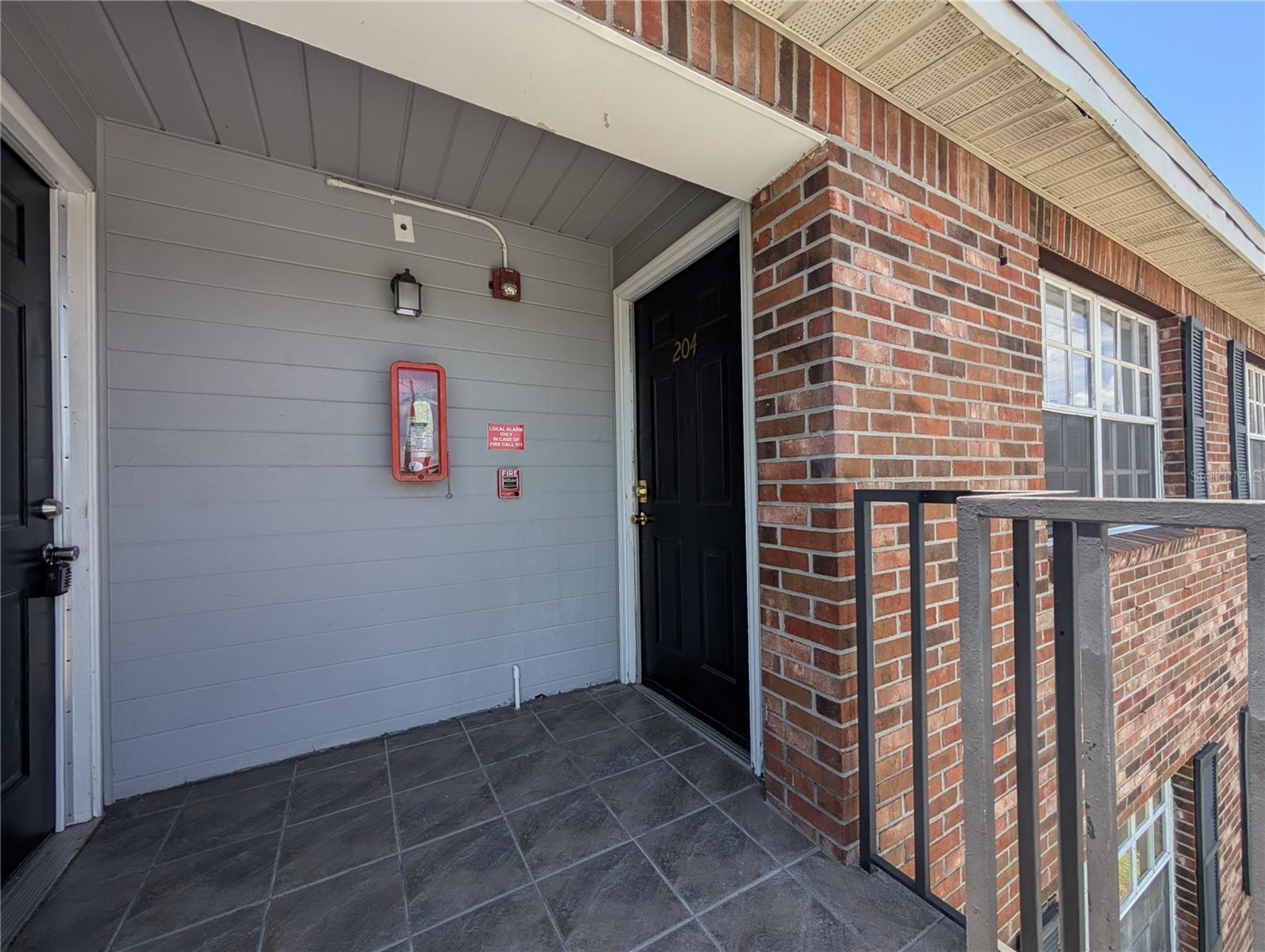 Listing photo id 0 for 6415 Roberts Avenue 204