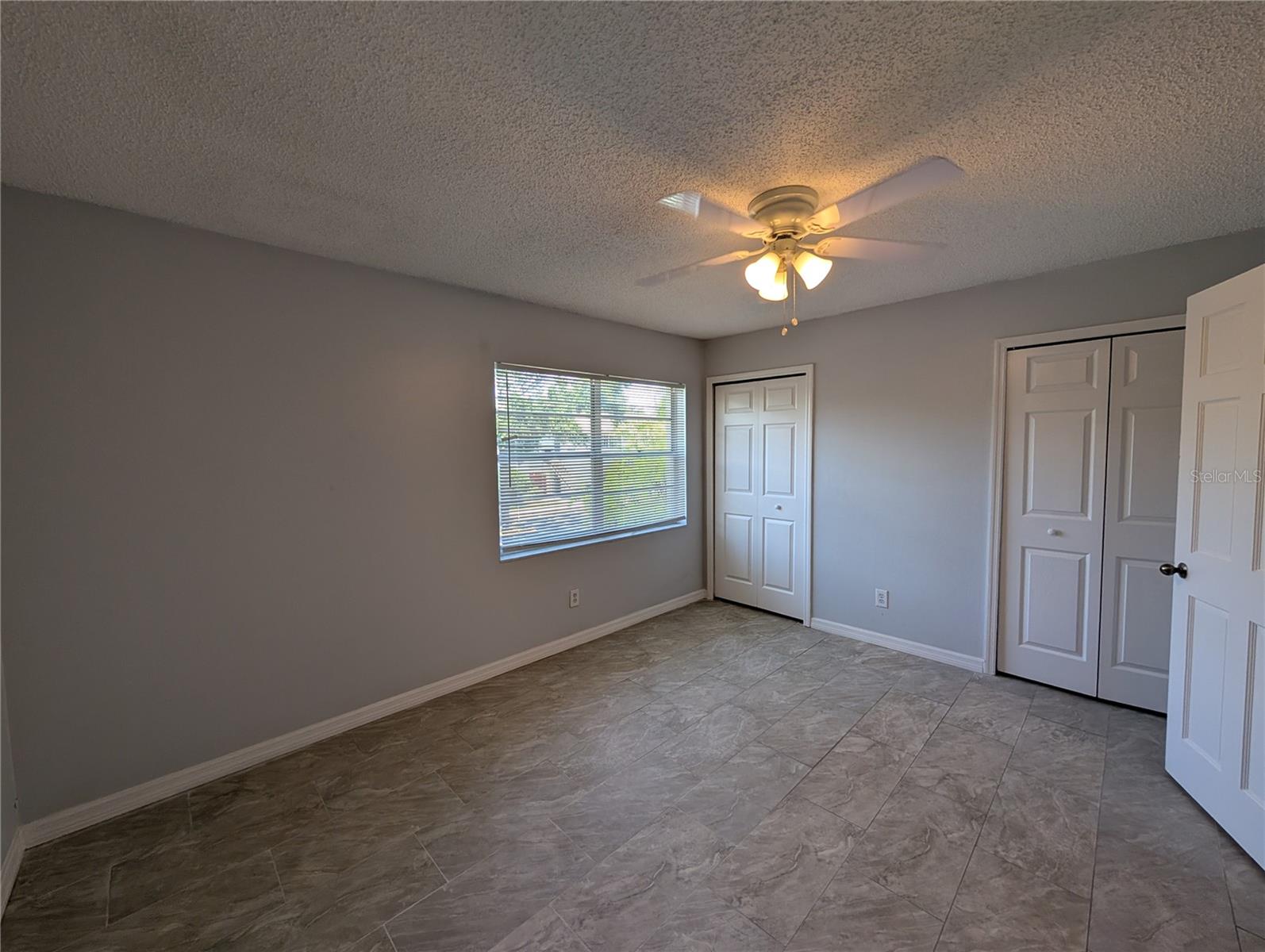 Listing photo id 6 for 6415 Roberts Avenue 204