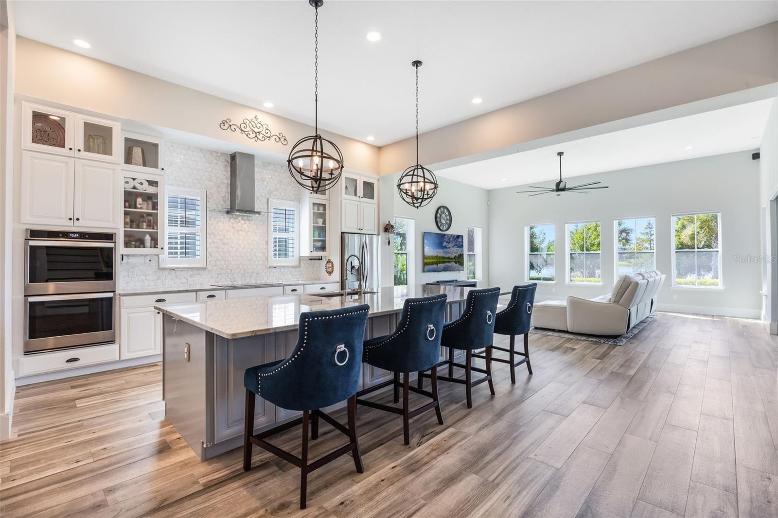 Image 3 of 79 For 13035 Stoddart Avenue