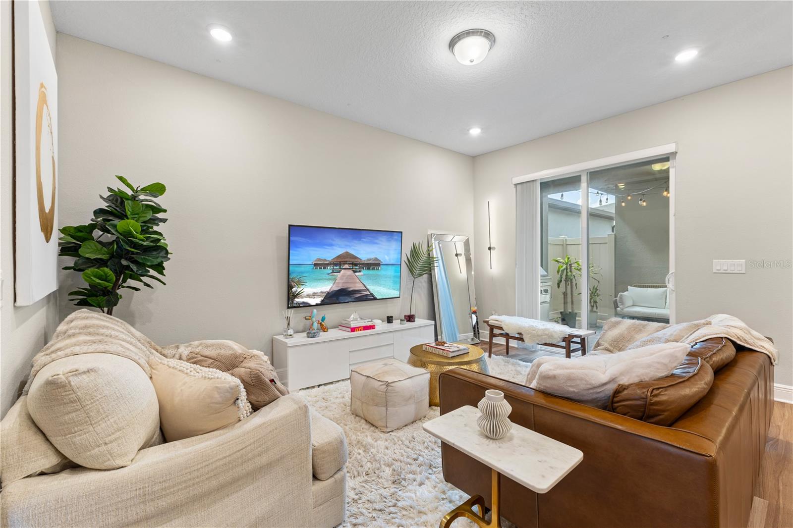 Image 17 of 65 For 7025 Carrickbend Lane