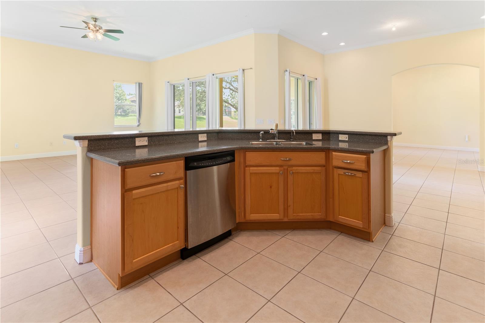 Image 7 of 28 For 2718 Knightsbridge Road