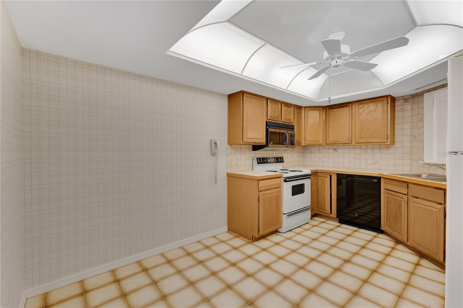 Image 9 of 46 For 1215 Salerno Court Ge