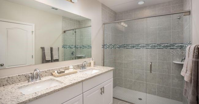Image 11 of 14 For 5268 Hanford Avenue