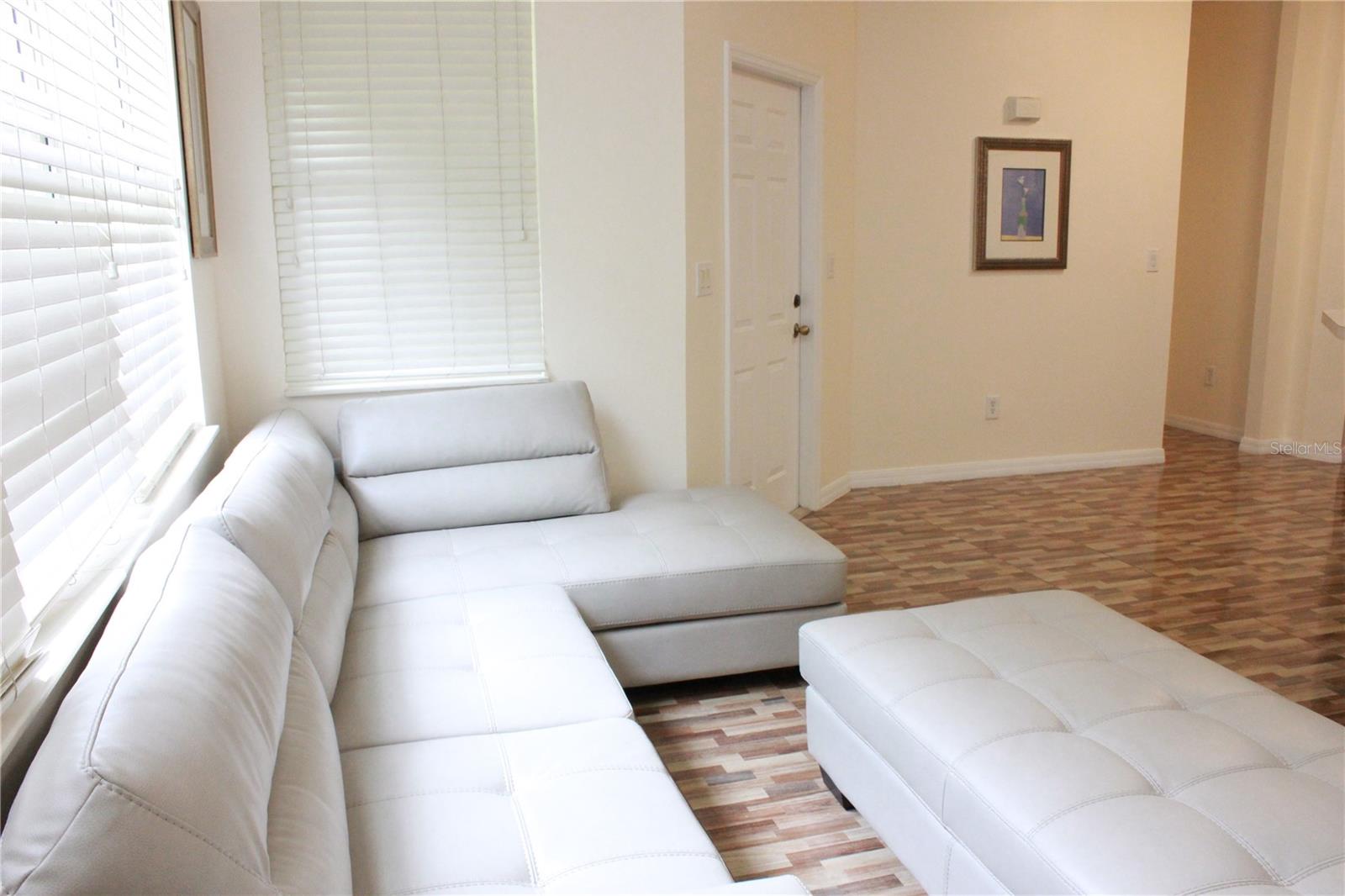 Image 3 of 8 For 4333 Paradise Cove Court