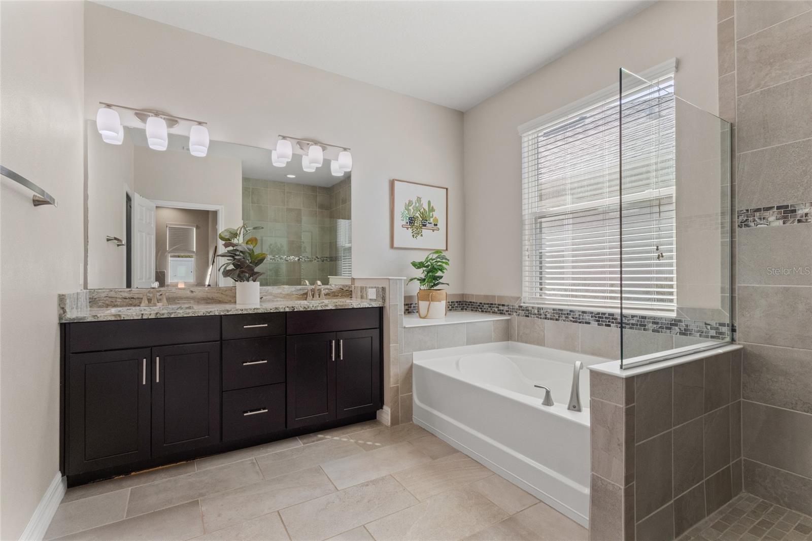 Image 16 of 34 For 8251 Randal Park Boulevard