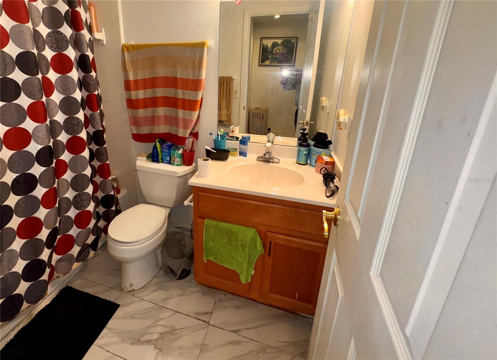 Image 17 of 28 For 678 Leslie Court 678