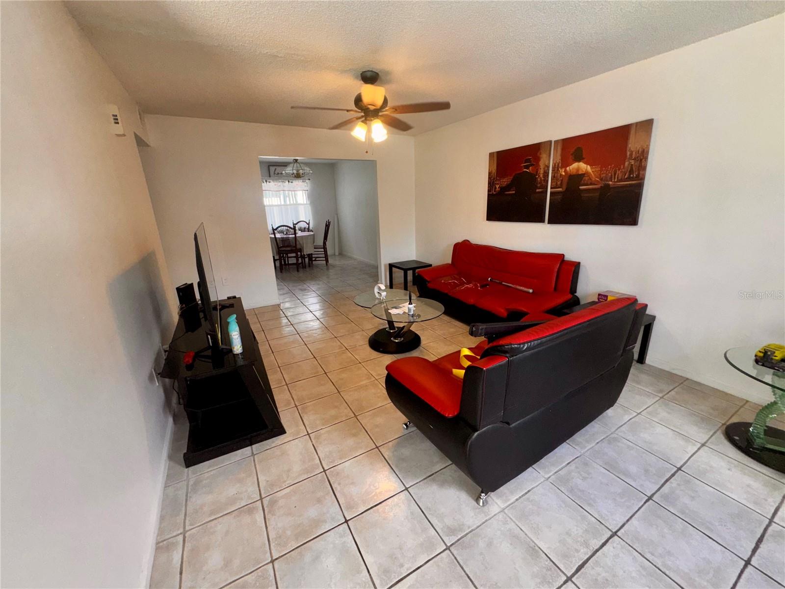 Image 4 of 28 For 678 Leslie Court 678