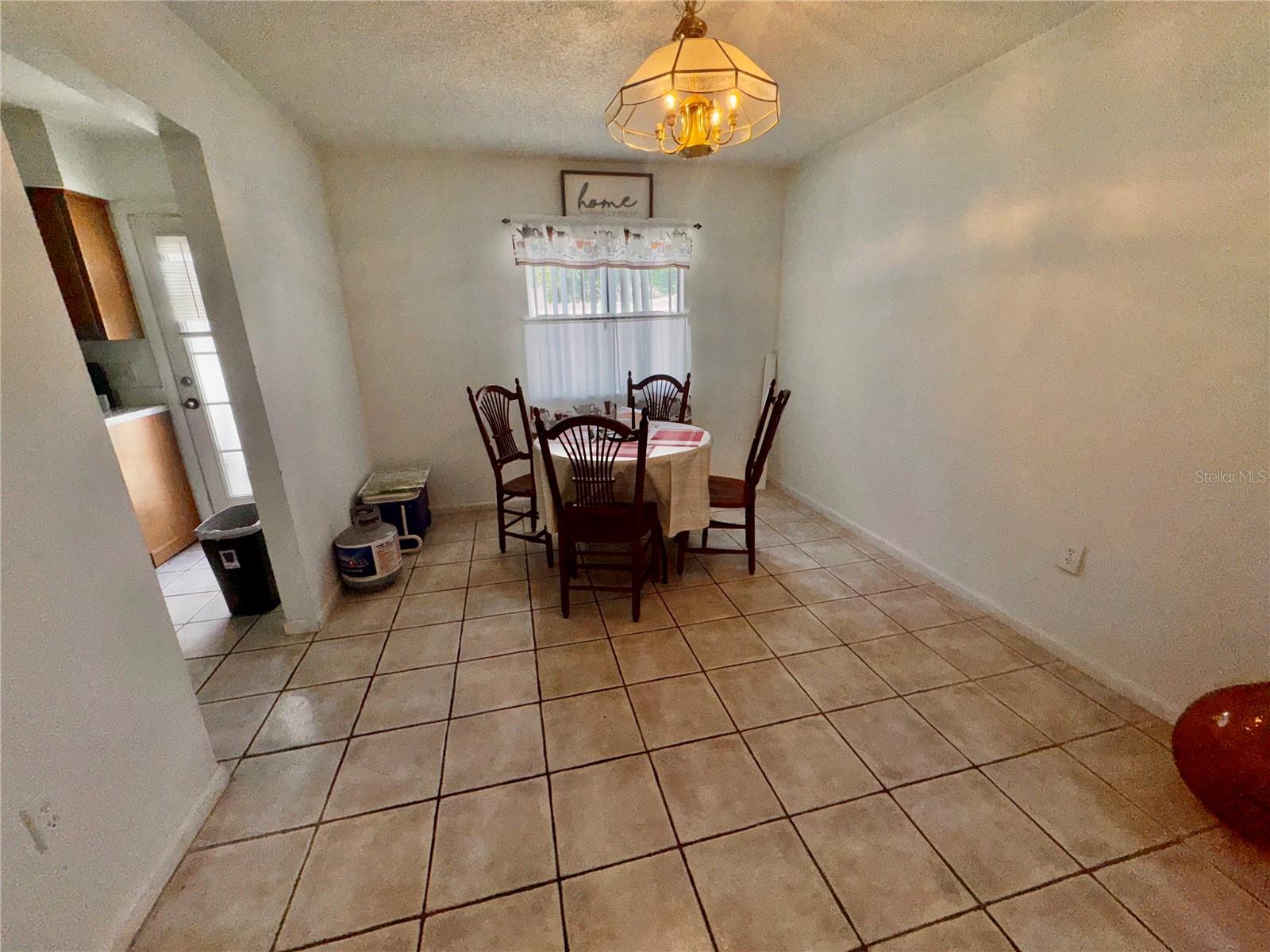 Image 7 of 28 For 678 Leslie Court 678