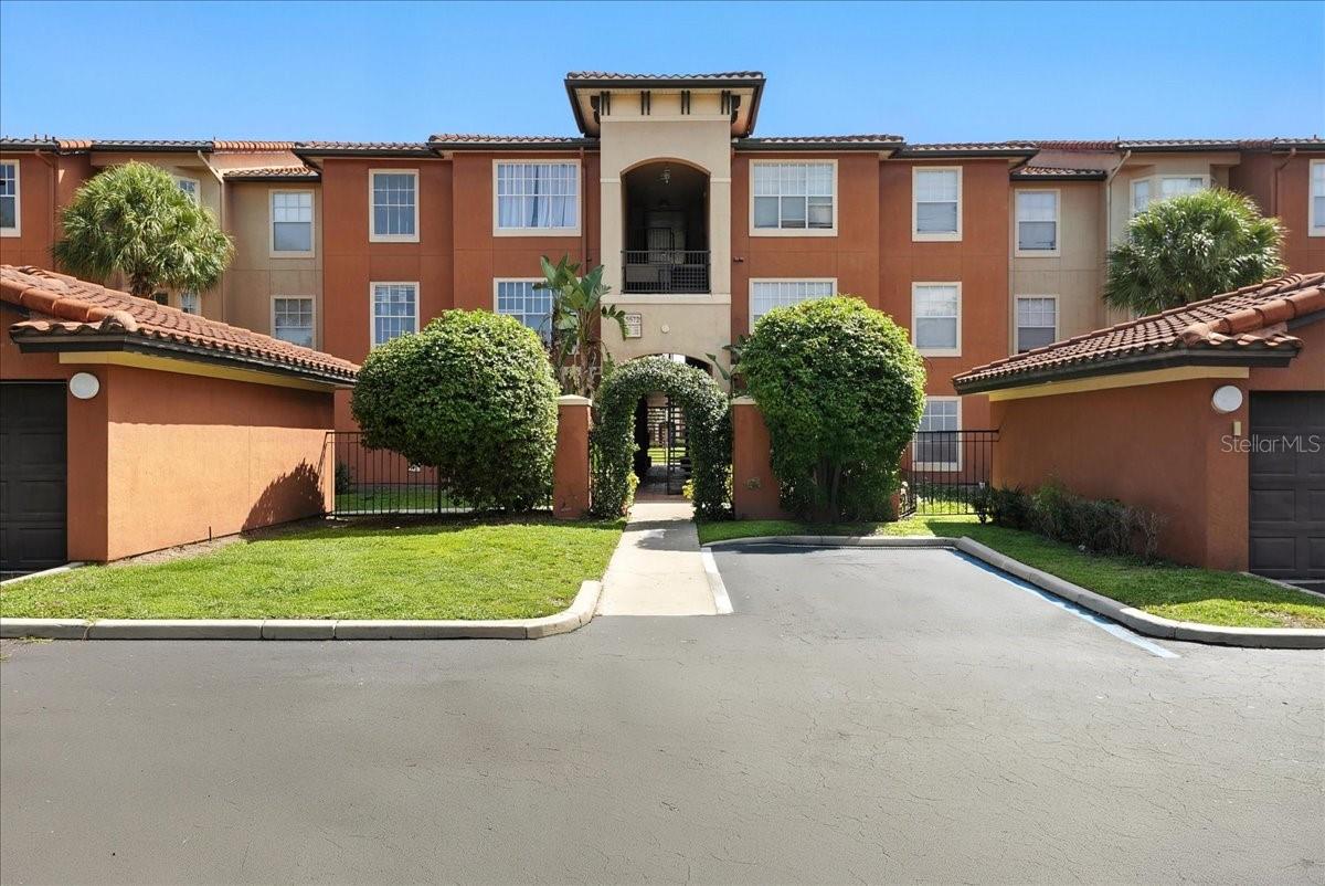 Details for 5572 Metrowest Boulevard 202, ORLANDO, FL 32811