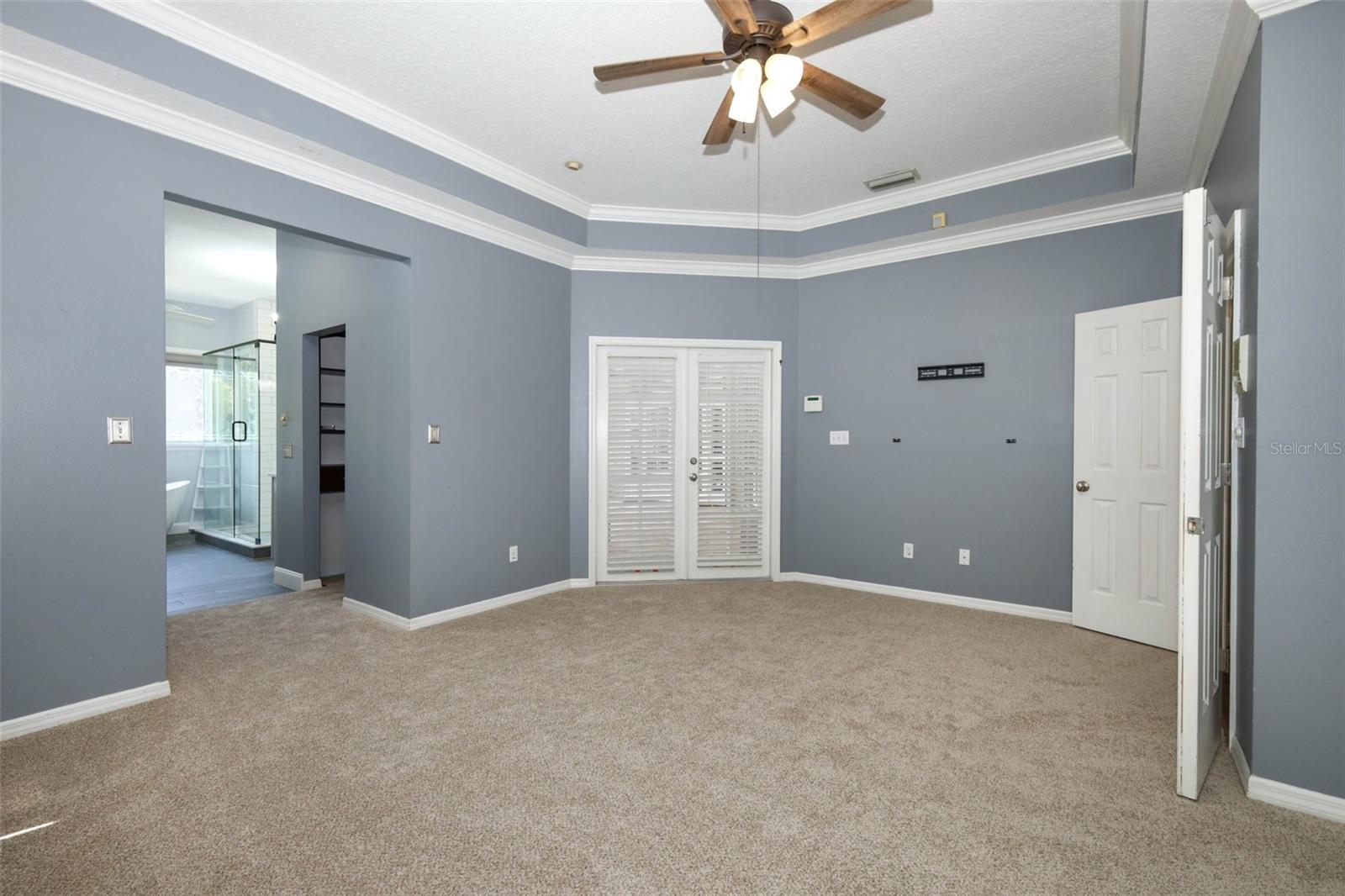 Image 14 of 49 For 861 Lullwater Drive