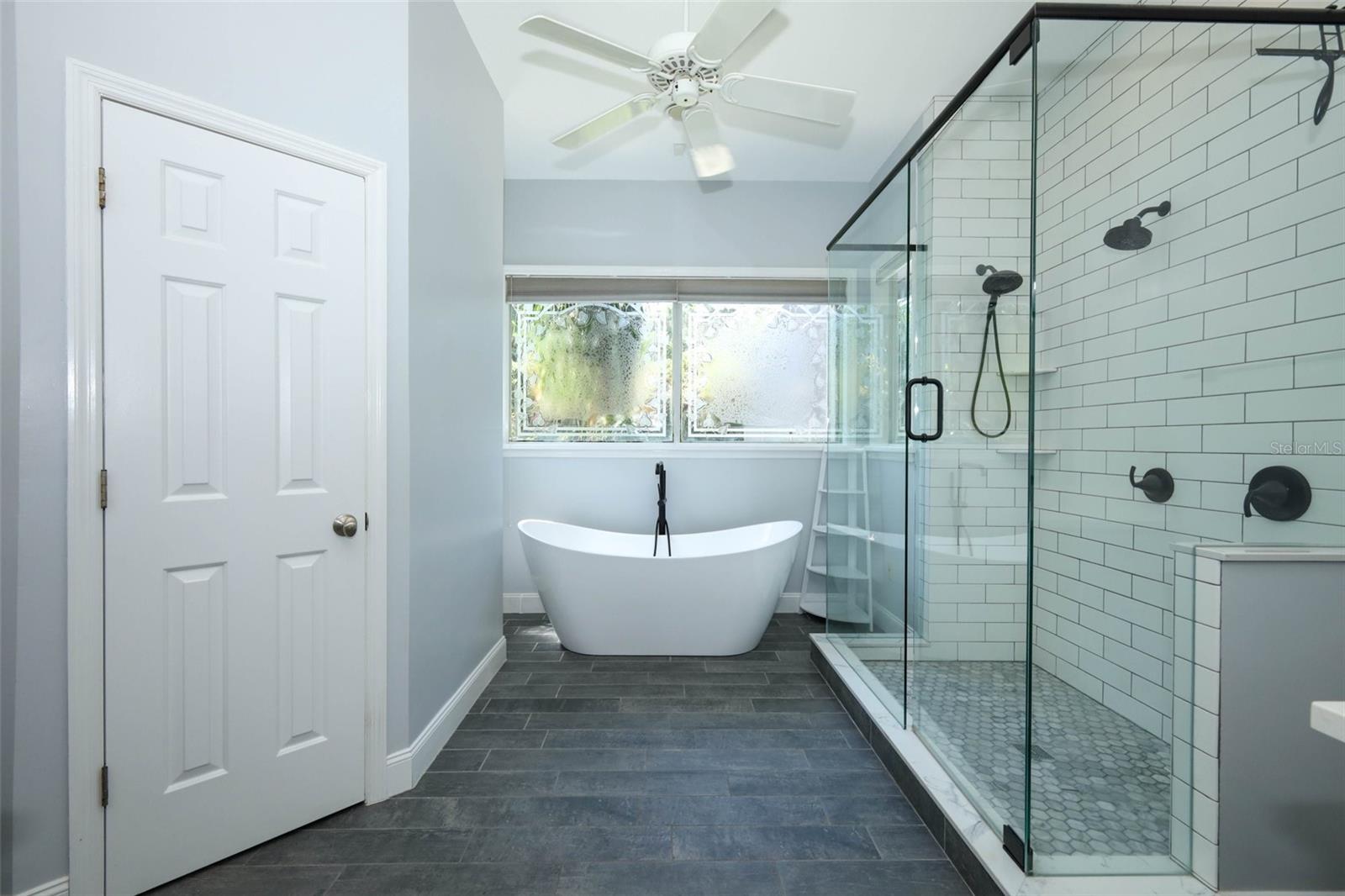 Image 18 of 49 For 861 Lullwater Drive