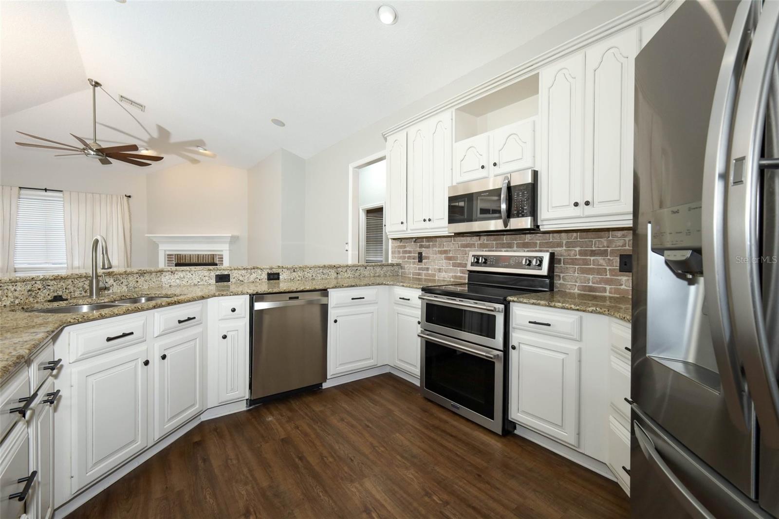 Image 2 of 49 For 861 Lullwater Drive