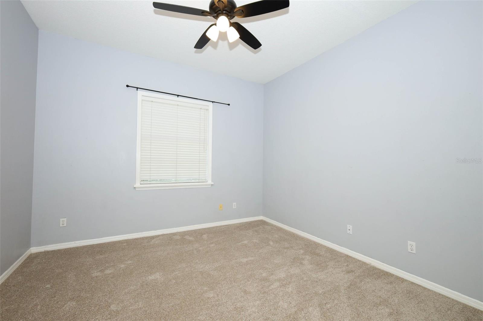 Image 24 of 49 For 861 Lullwater Drive