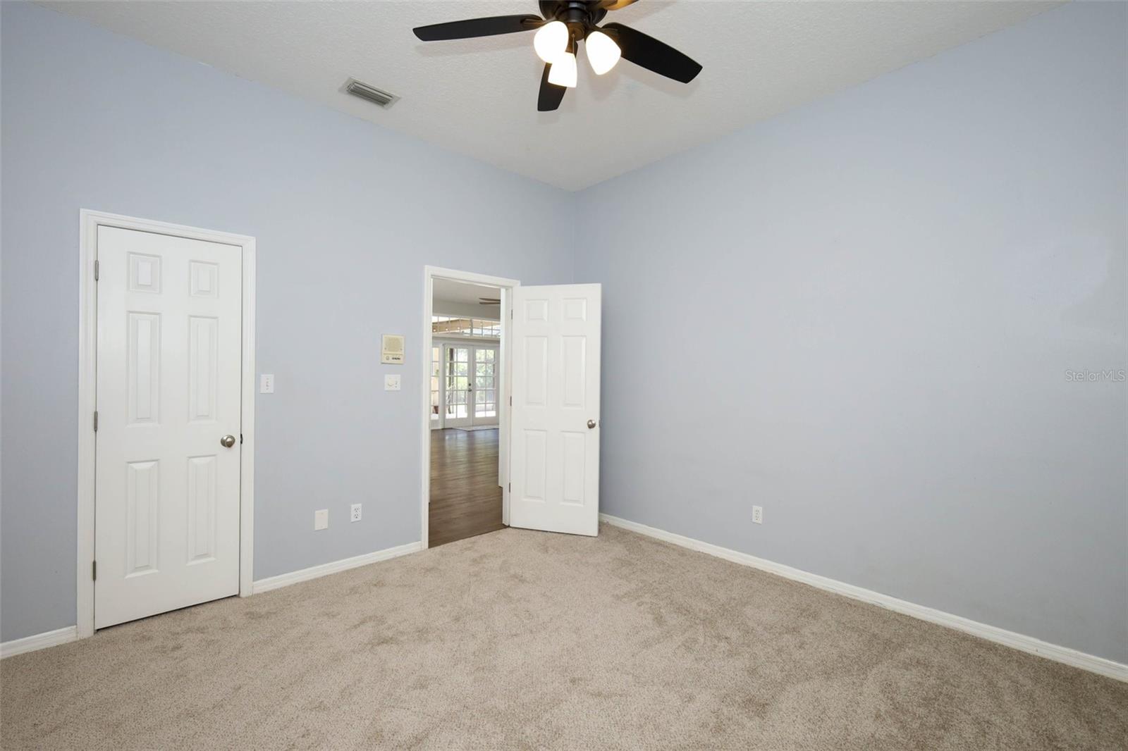 Image 25 of 49 For 861 Lullwater Drive