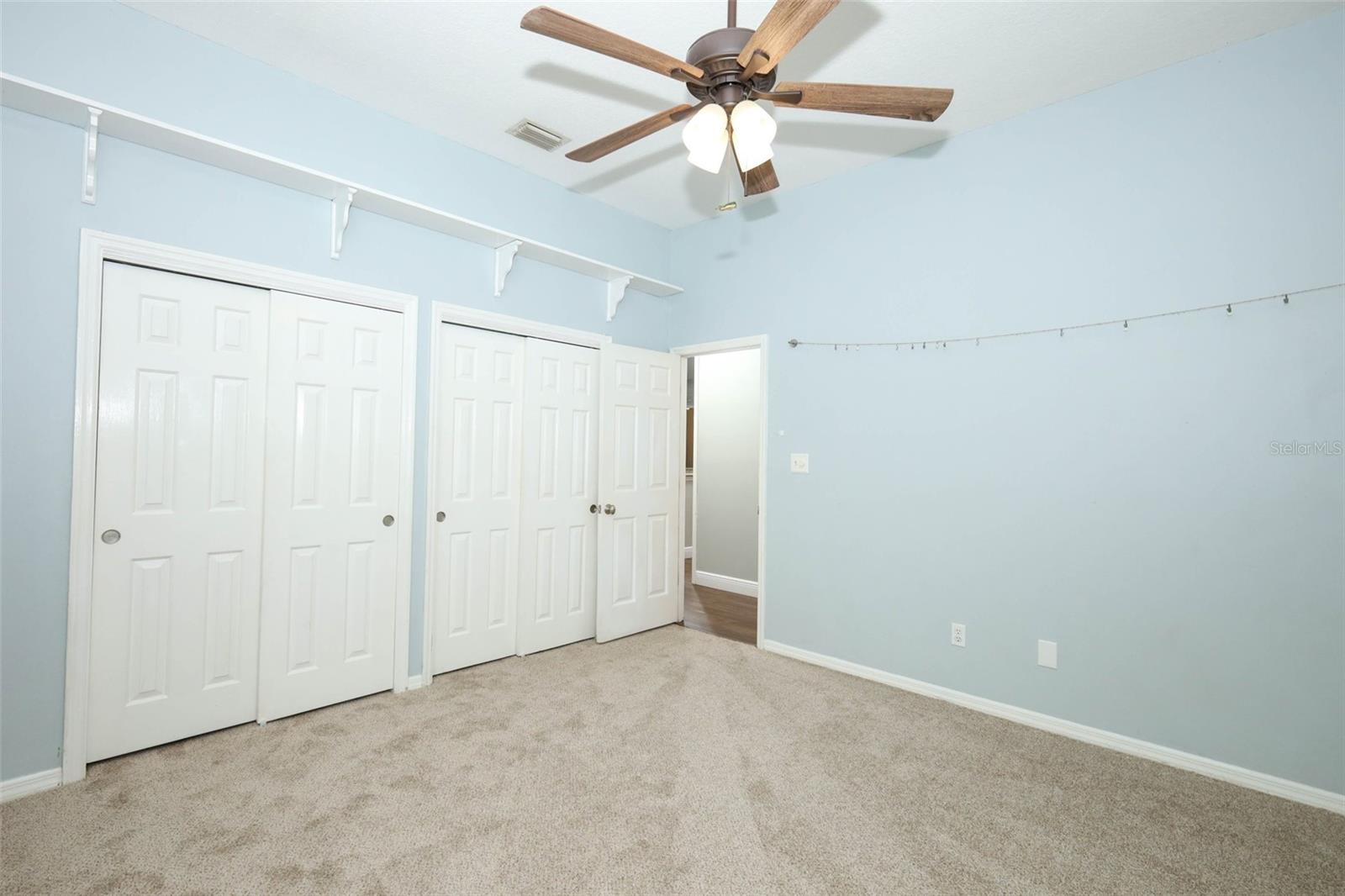 Image 27 of 49 For 861 Lullwater Drive