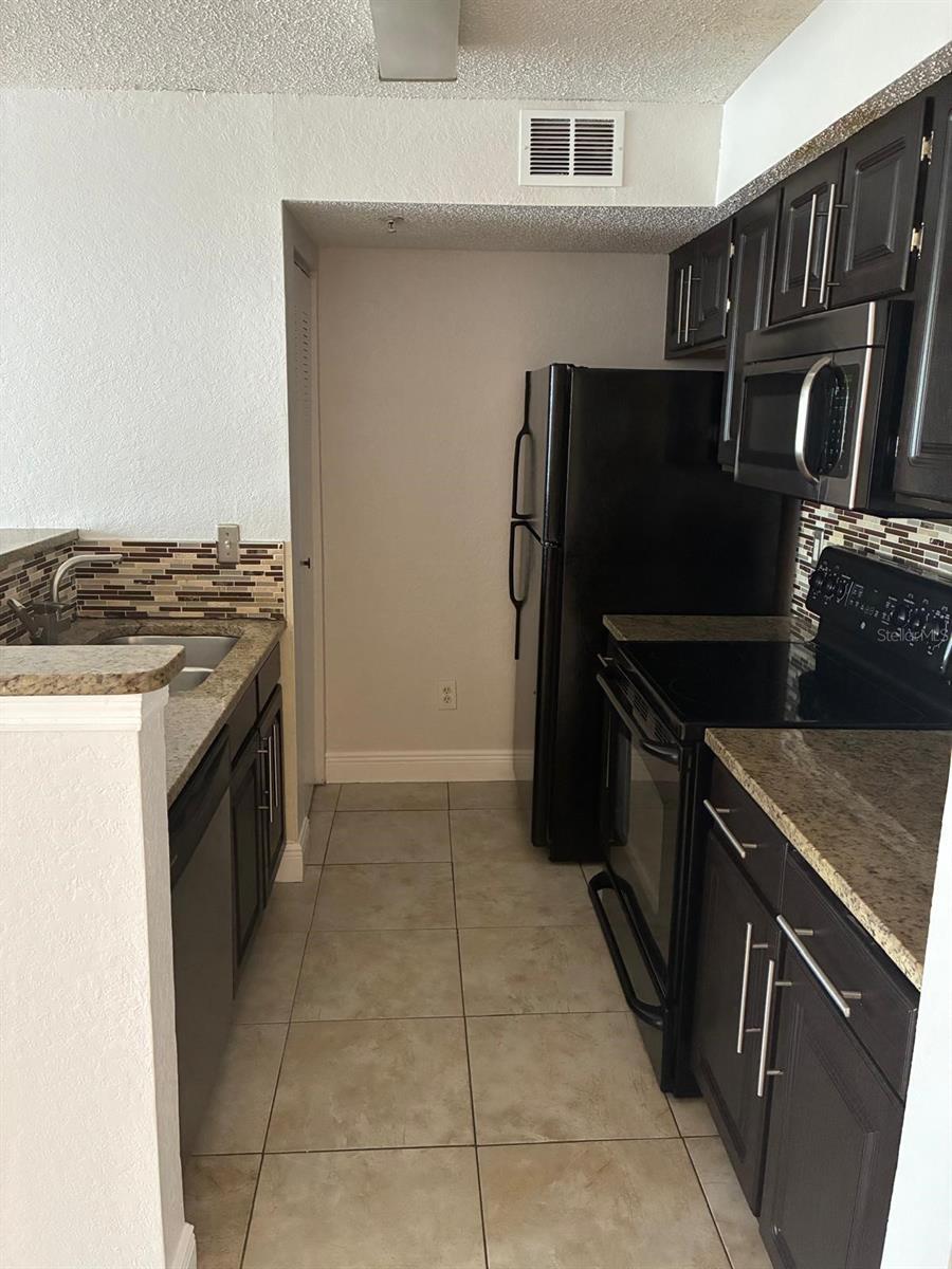 Image 4 of 17 For 2204 Key West Court 537