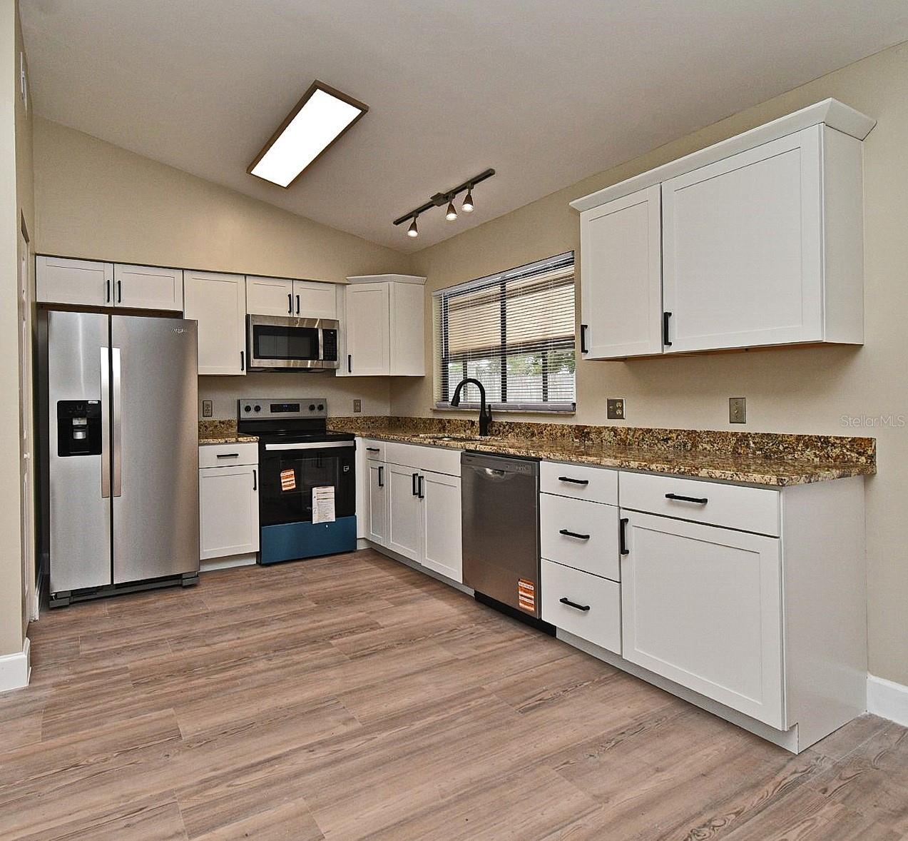 Image 12 of 39 For 1151 Park Drive