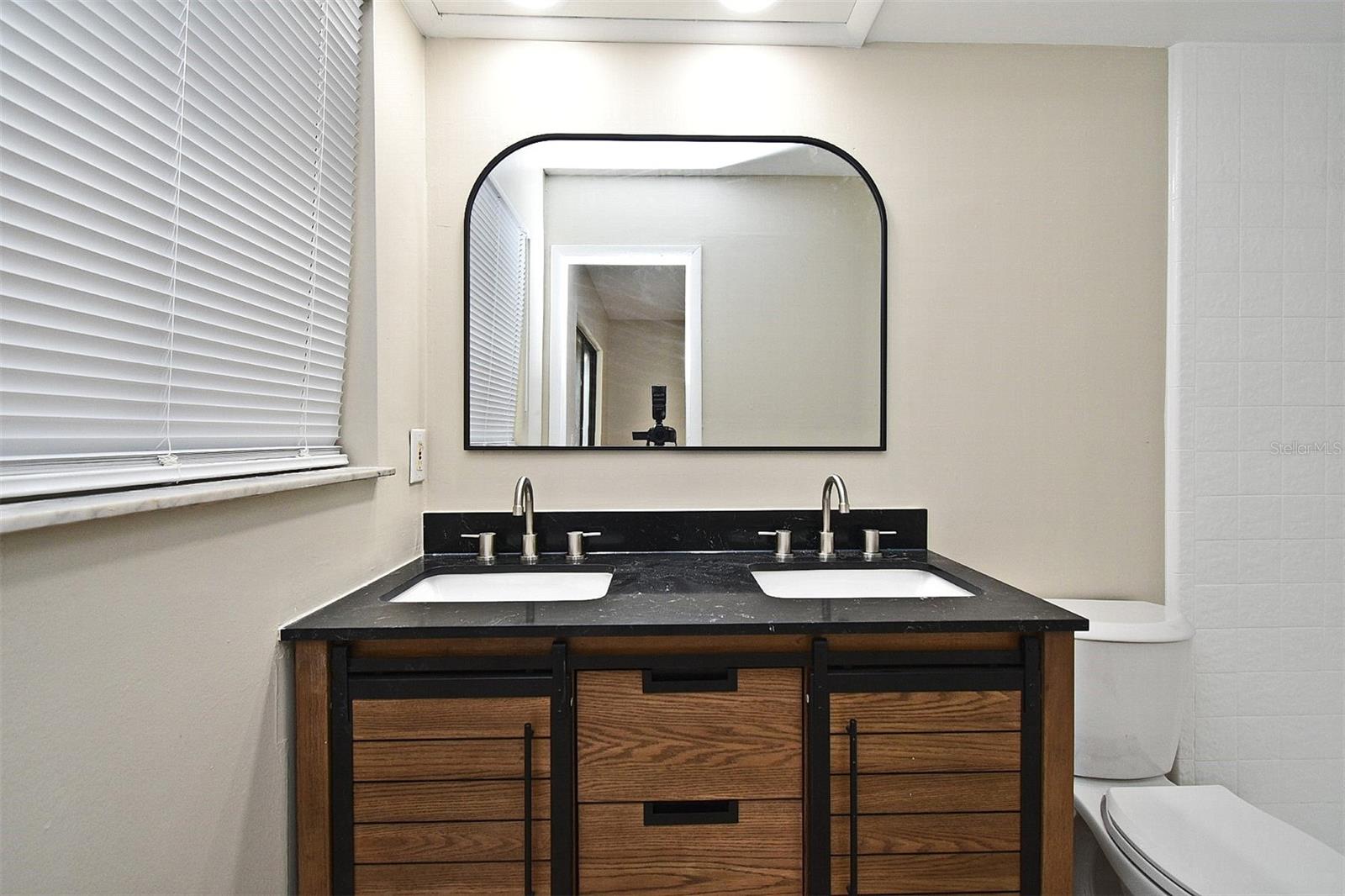 Image 20 of 39 For 1151 Park Drive