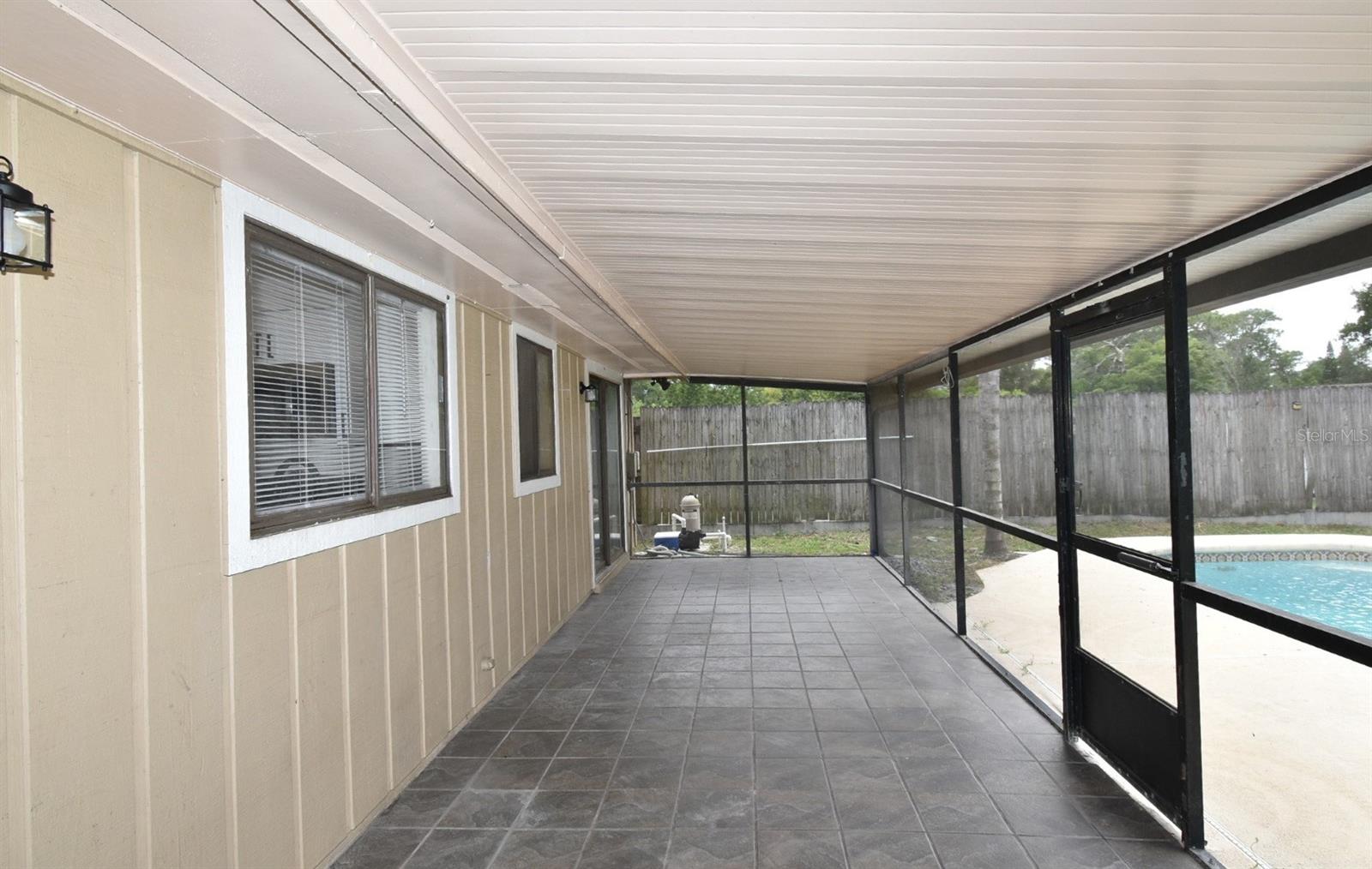 Image 31 of 39 For 1151 Park Drive