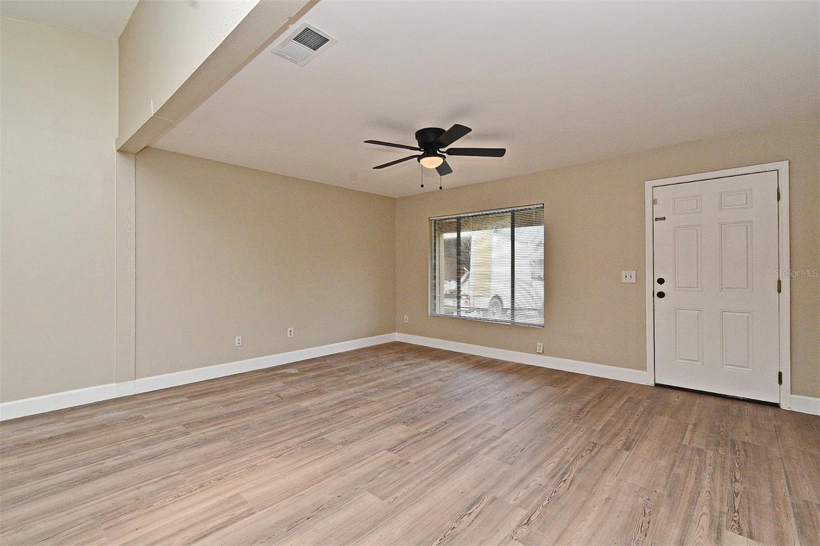 Image 4 of 39 For 1151 Park Drive