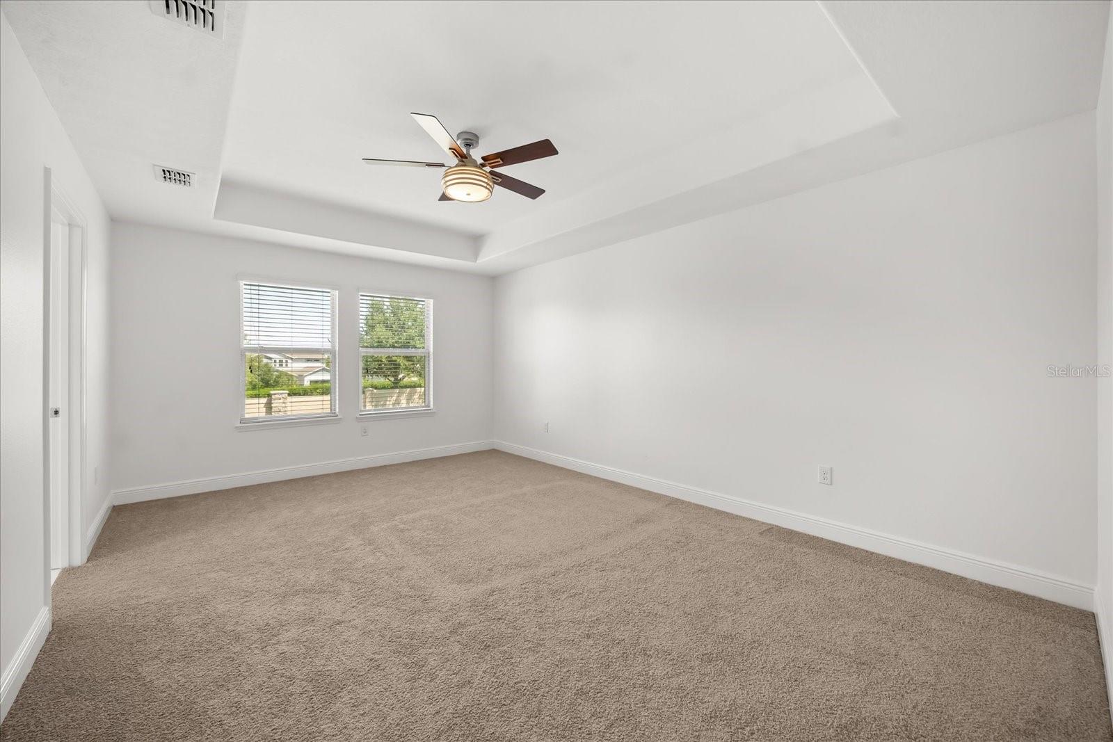 Image 18 of 59 For 16125 Hampton Crossing Drive