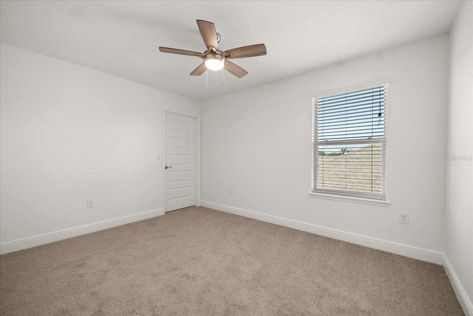 Image 25 of 59 For 16125 Hampton Crossing Drive