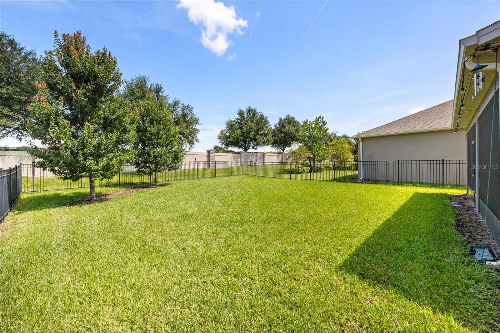 Image 34 of 59 For 16125 Hampton Crossing Drive