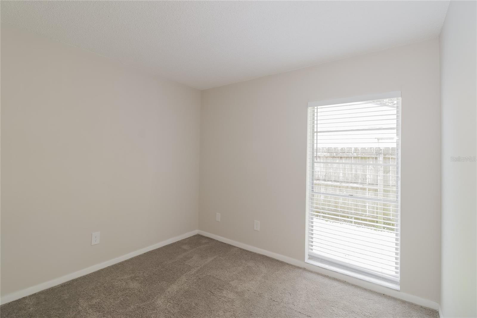 Image 16 of 36 For 14304 Knoll Ridge Drive